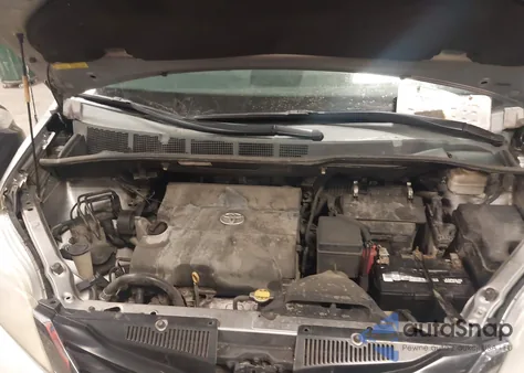 2012 Toyota Sienna Le V6 8 Passenger z USA, uszkodzony, nr VIN 5TDKK3DCXCS198323